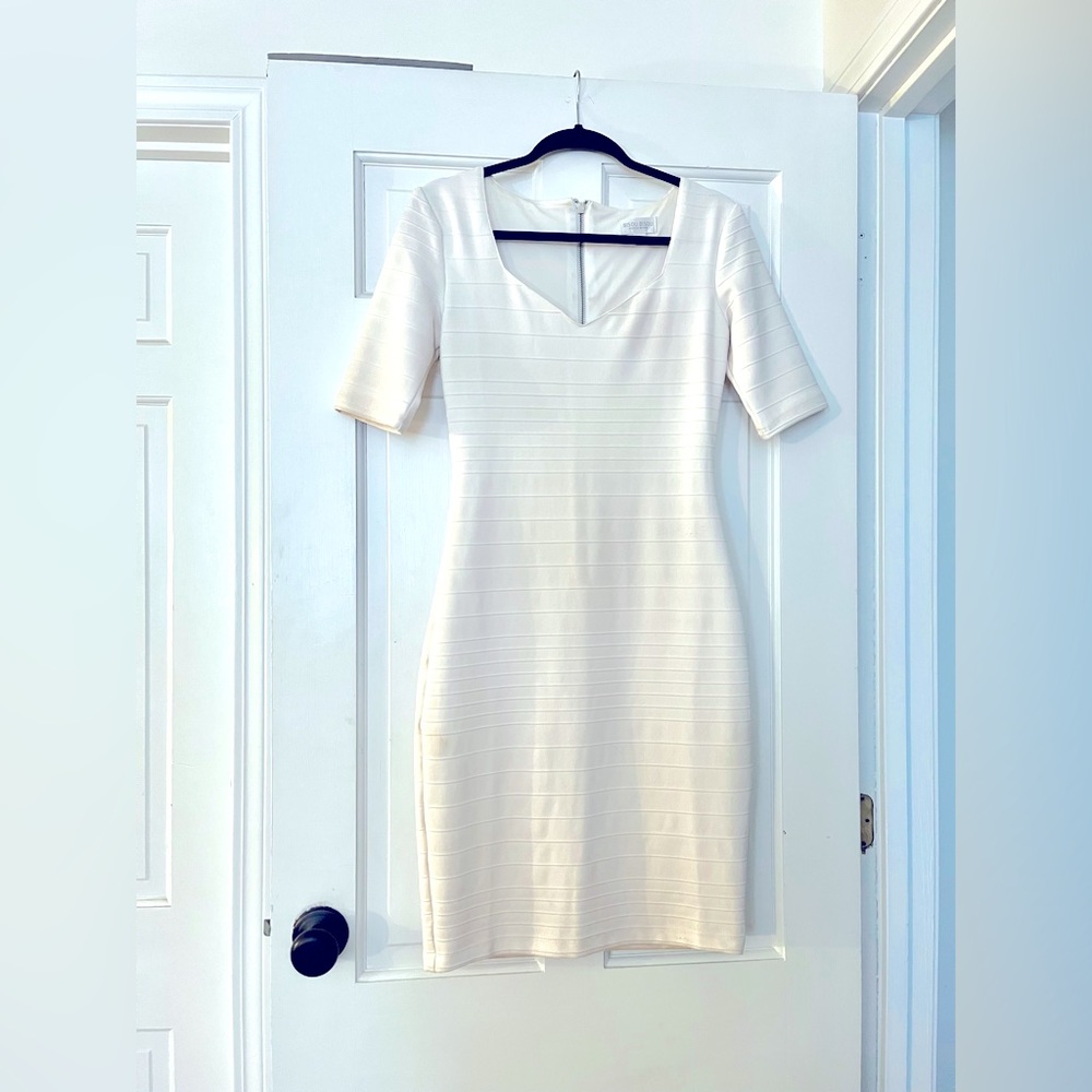 Sweetheart Neck White Fitted Dress